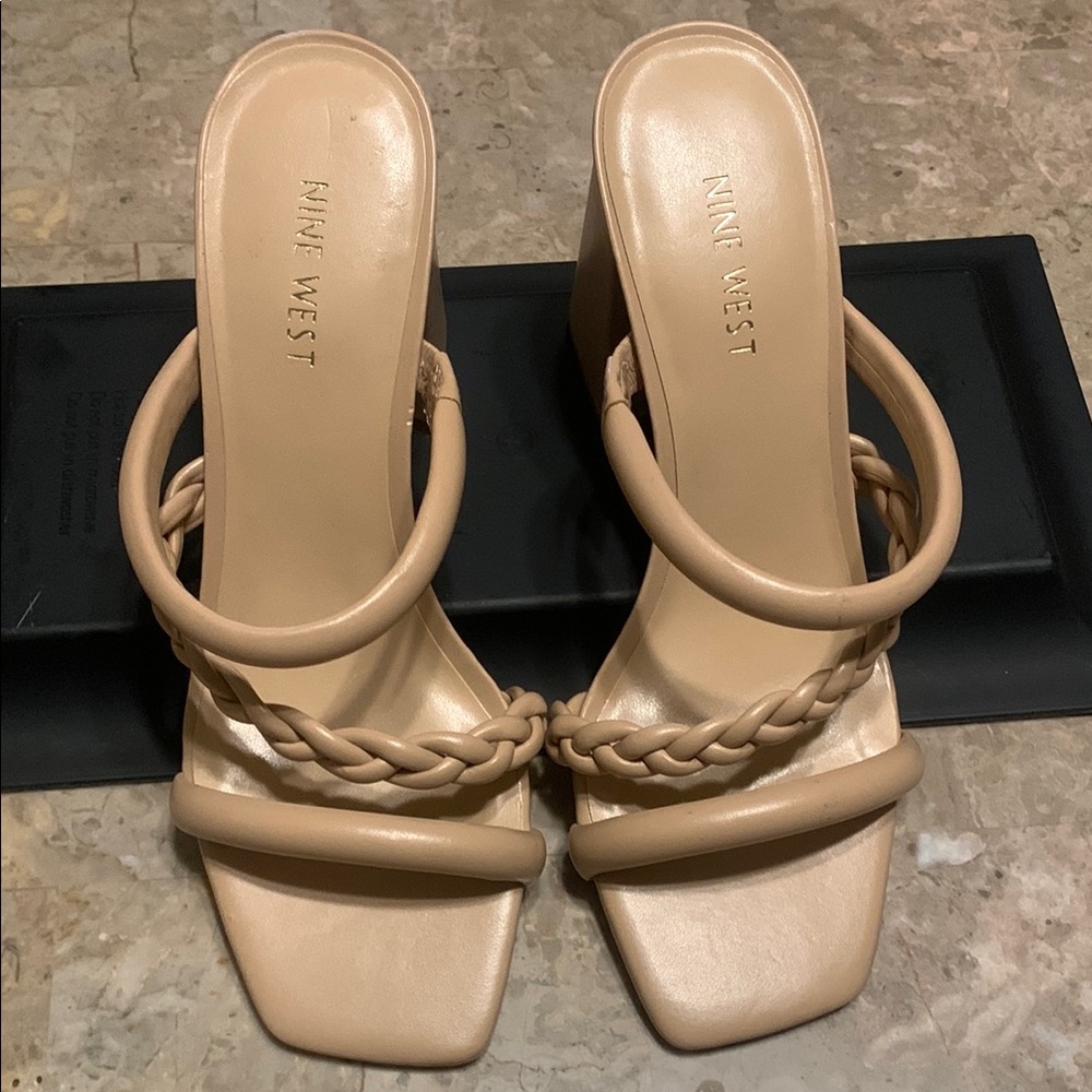 Nine West Women's Tan Sandals, Size 8.5. New W/O Box